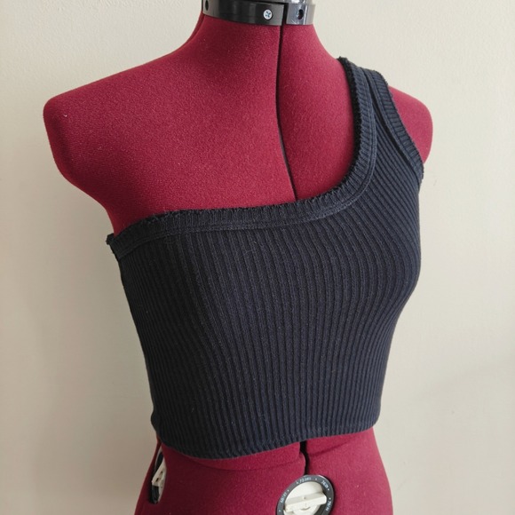 Urban Outfitters Tops - Urban Outfitters Women's One Shoulder Crop Top Black Ribbed Knit Asymmetrical XS